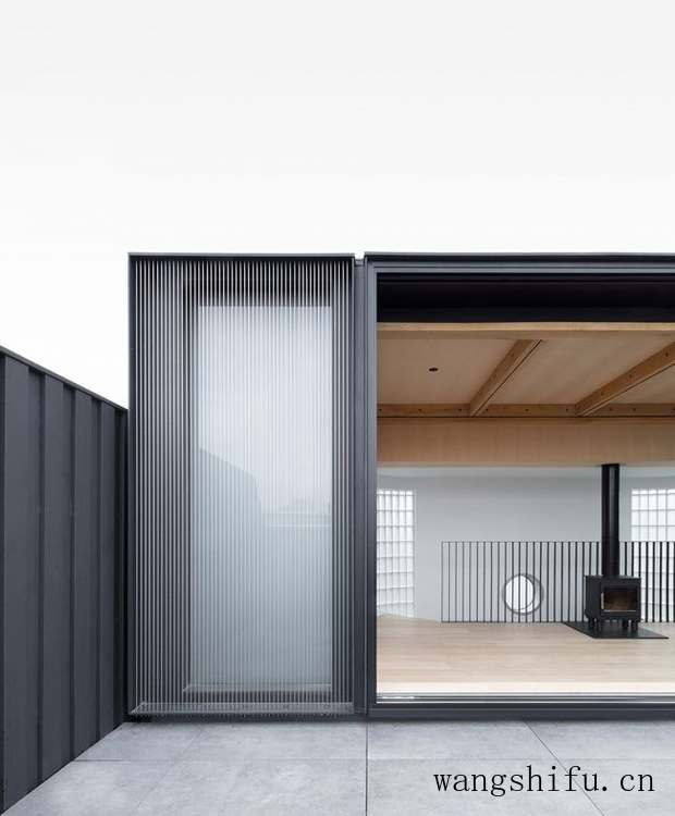 男方结婚戒指戴哪个手指？男方结婚戒指戴哪只手指？