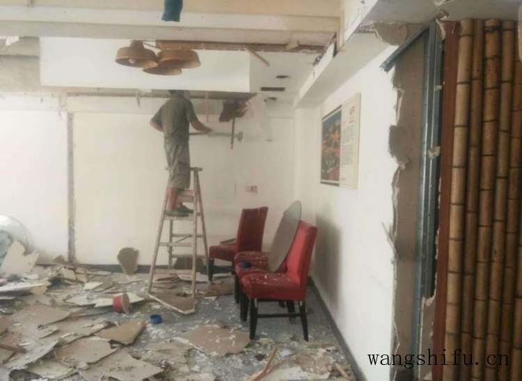 实话实说，老房翻新这3处可以不拆就别拆，一套房少说能省下5万多 旧房翻新 第2张 实话实说，老房翻新这3处可以不拆就别拆，一套房少说能省下5万多 旧房翻新 粉刷匠第2张