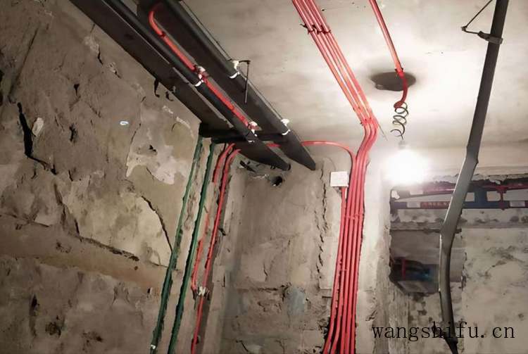 旧房翻新装修费用大概多少钱？硬装和软装的价格各是多少 旧房翻新 第2张 旧房翻新装修费用大概多少钱？硬装和软装的价格各是多少 旧房翻新 粉刷匠第2张