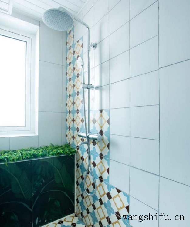 乳胶漆是刷好还是喷好 乳胶漆墙面施工注意事项 乳胶漆是刷好还是喷好 乳胶漆墙面施工注意事项