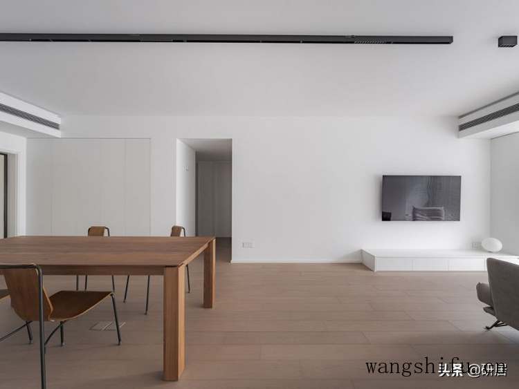 贴墙纸墙面怎么处理