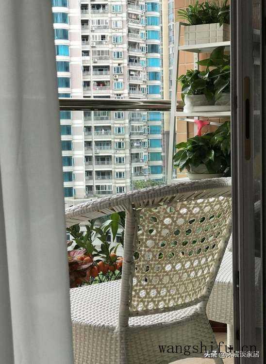 木地板保养（木地板保养用精油好还是地板蜡好）