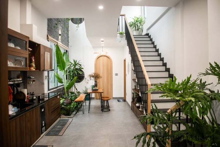 上下3层，为父母翻新的养老房，没想到被吐槽根本不适合老年人住 旧房翻新 第6张 上下3层，为父母翻新的养老房，没想到被吐槽根本不适合老年人住 旧房翻新 粉刷匠第6张