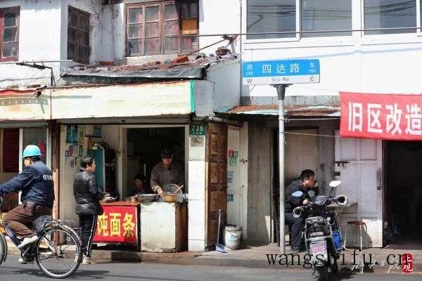 吸塑橱柜（吸塑橱柜门图片）