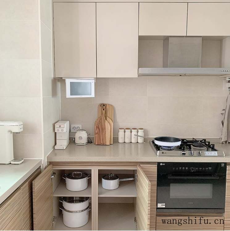 卡罗莎移门衣柜（卡罗莎移门衣柜怎么样）