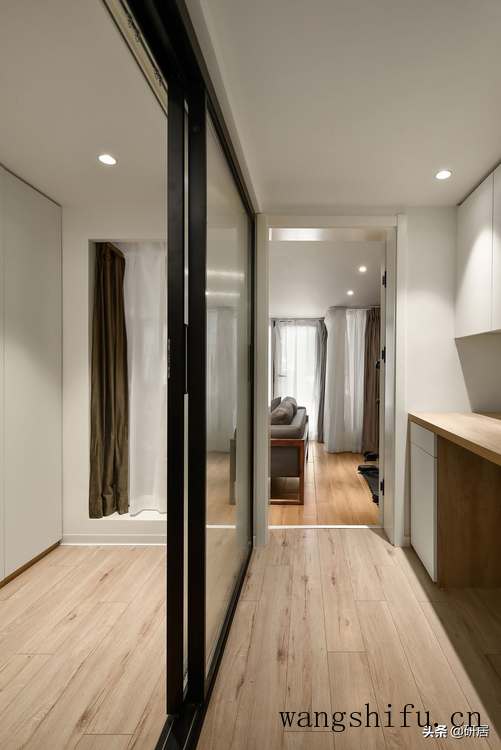 ​60㎡的老破小，住着三代人，挤出3间卧室，还有大衣帽间和书房 旧房翻新 第23张 ​60㎡的老破小，住着三代人，挤出3间卧室，还有大衣帽间和书房 旧房翻新 粉刷匠第23张