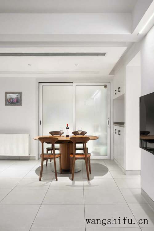 时髦的中年夫妇，花费一年改造旧房，想法比年轻人还前卫，好独特 旧房翻新 第9张 时髦的中年夫妇，花费一年改造旧房，想法比年轻人还前卫，好独特 旧房翻新 粉刷匠第9张