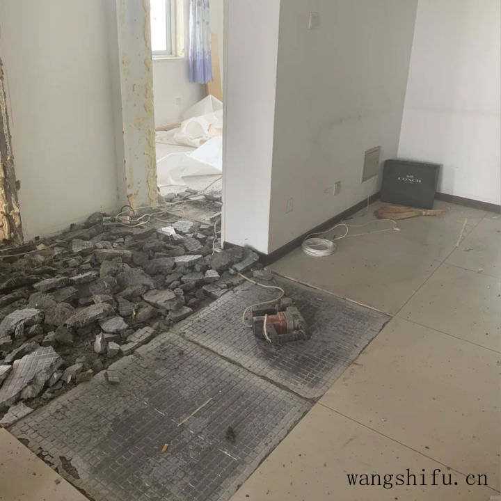 卫生间和厨房拆除瓷砖，到底需要花多少钱？ 旧房翻新 第3张 卫生间和厨房拆除瓷砖，到底需要花多少钱？ 旧房翻新 粉刷匠第3张