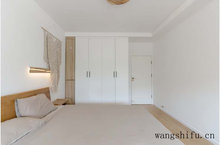 70㎡旧房改造，全屋网红色，客厅像蜗居，完工后却很浪漫 旧房翻新 第13张 70㎡旧房改造，全屋网红色，客厅像蜗居，完工后却很浪漫 旧房翻新 粉刷匠第13张