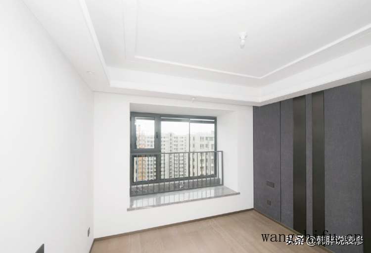 140㎡坚持穷装，光秃秃的大白墙，不做任何收纳，省钱到了极致