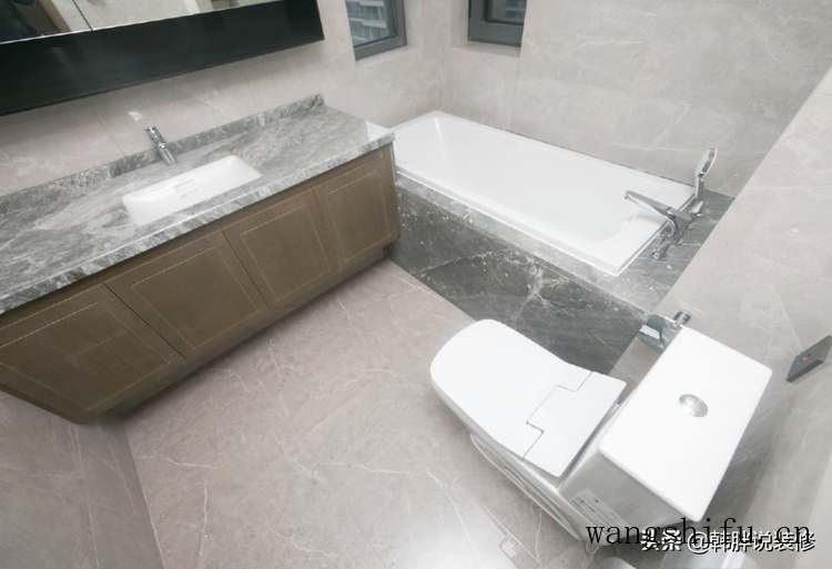 140㎡坚持穷装，光秃秃的大白墙，不做任何收纳，省钱到了极致