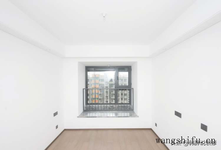 140㎡坚持穷装，光秃秃的大白墙，不做任何收纳，省钱到了极致