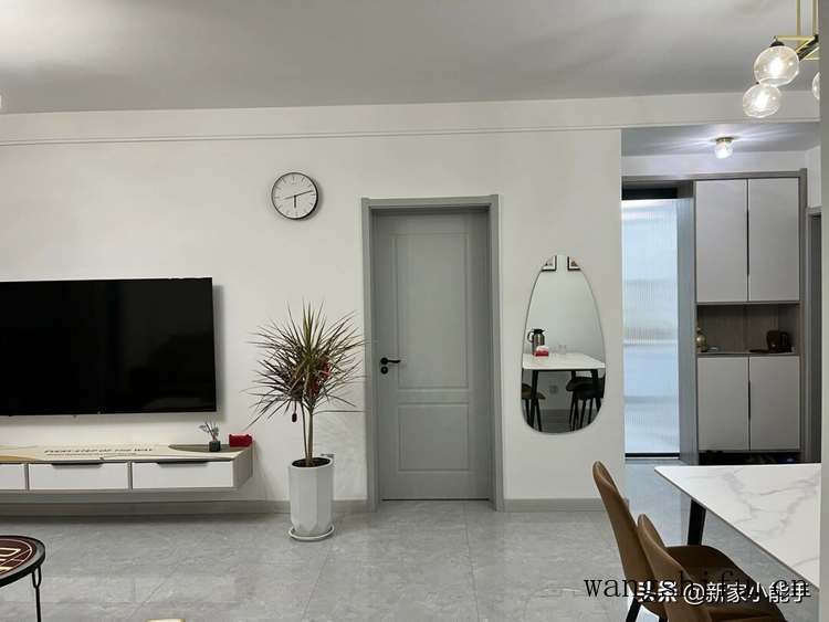 她家花19万装修95平小三房，不做电视墙，把阳台打通效果非常满意 旧房翻新 第4张 她家花19万装修95平小三房，不做电视墙，把阳台打通效果非常满意 旧房翻新 粉刷匠第4张