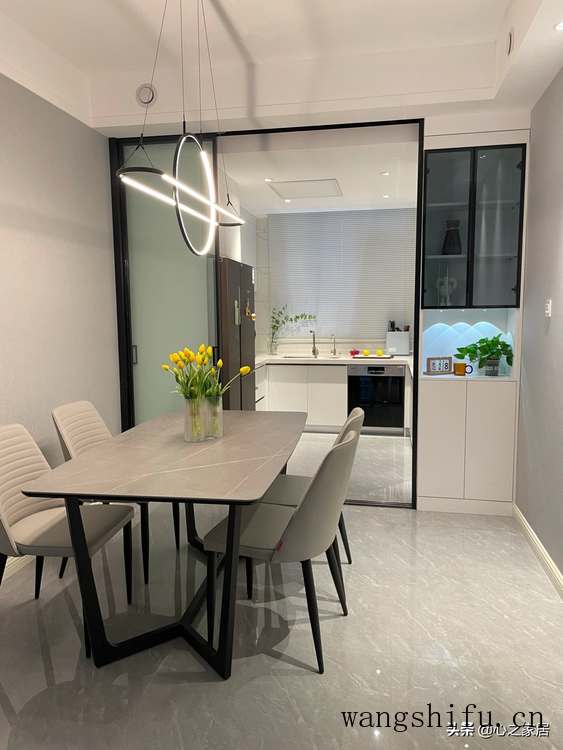 装修房子简单一些没毛病,显得宽敞大气,家居生活也变得舒适温馨 旧房翻新 第5张 装修房子简单一些没毛病,显得宽敞大气,家居生活也变得舒适温馨 旧房翻新 粉刷匠第5张 装修房子简单一些没毛病,显得宽敞大气,家居生活也变得舒适温馨 旧房翻新 第5张 装修房子简单一些没毛病,显得宽敞大气,家居生活也变得舒适温馨 旧房翻新 粉刷匠第5张