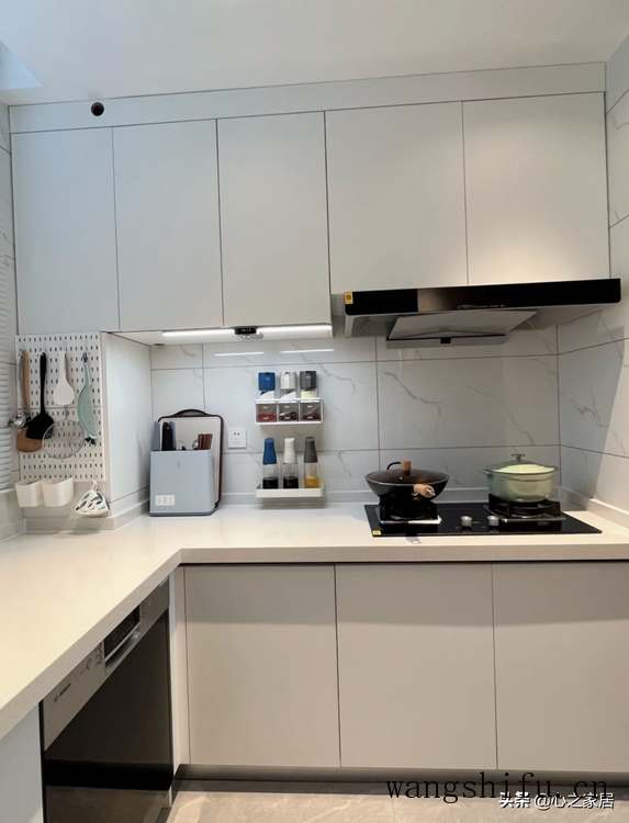 装修房子简单一些没毛病,显得宽敞大气,家居生活也变得舒适温馨 旧房翻新 第7张 装修房子简单一些没毛病,显得宽敞大气,家居生活也变得舒适温馨 旧房翻新 粉刷匠第7张 装修房子简单一些没毛病,显得宽敞大气,家居生活也变得舒适温馨 旧房翻新 第7张 装修房子简单一些没毛病,显得宽敞大气,家居生活也变得舒适温馨 旧房翻新 粉刷匠第7张