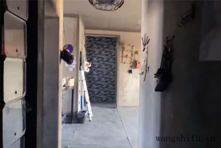 一位姑娘晒出独居的家，毛坯房不装修直接住，网友：也是服了 旧房翻新 第3张 一位姑娘晒出独居的家，毛坯房不装修直接住，网友：也是服了 旧房翻新 粉刷匠第3张