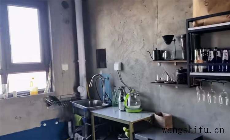 千万不要这样刷油漆,小心墙面开裂空鼓 千万不要这样刷油漆,小心墙面开裂空鼓