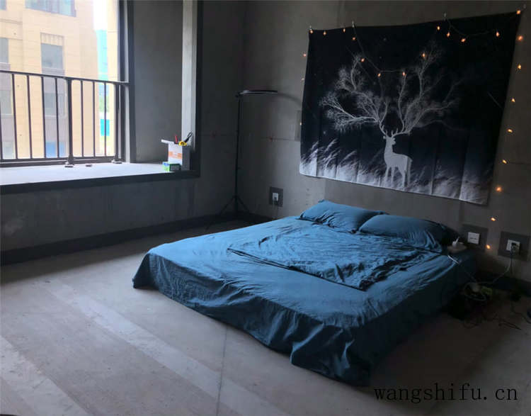 他住进不装修的毛坯房4个月，虽简陋却倍感温馨，网友：还不错 旧房翻新 第17张 他住进不装修的毛坯房4个月，虽简陋却倍感温馨，网友：还不错 旧房翻新 粉刷匠第17张