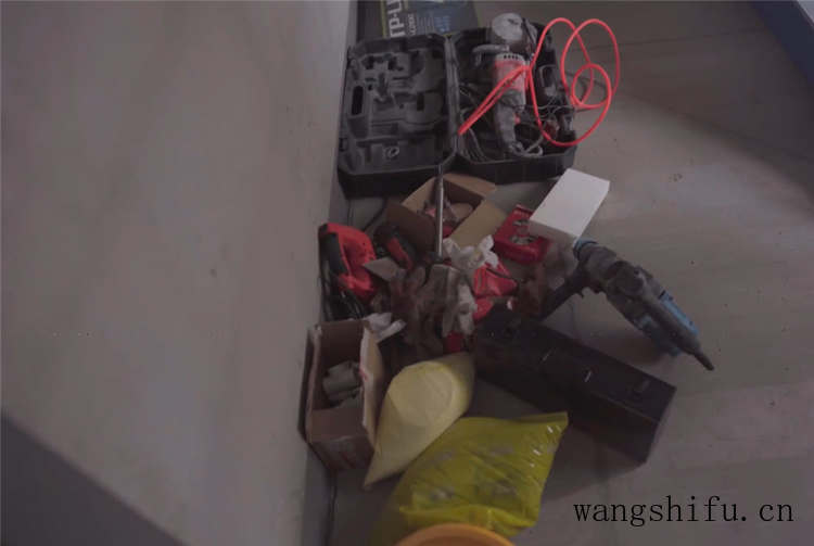 他住进不装修的毛坯房4个月，虽简陋却倍感温馨，网友：还不错 旧房翻新 第20张 他住进不装修的毛坯房4个月，虽简陋却倍感温馨，网友：还不错 旧房翻新 粉刷匠第20张