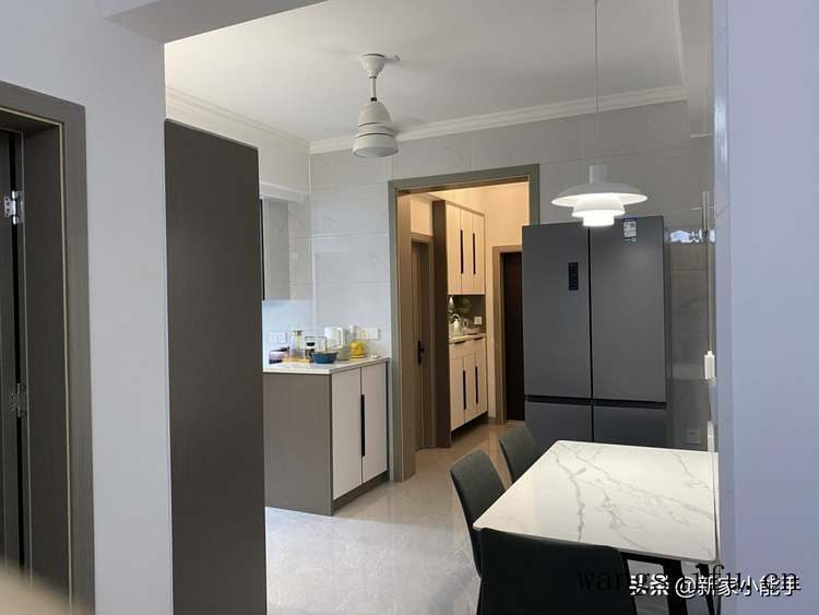 冰箱不制冷是什么原因 灯会亮（志高冰箱不制冷是什么原因 灯会亮）