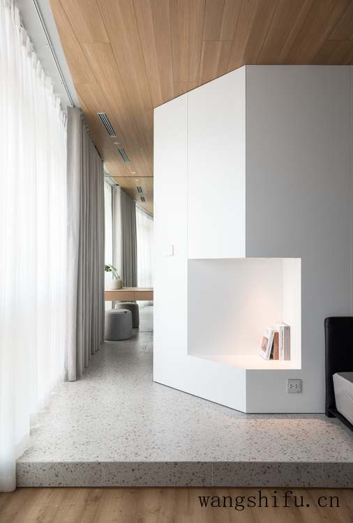 146㎡老房改造耗时6个月，沙发墙砸掉部分面积，迎来“高光时刻”