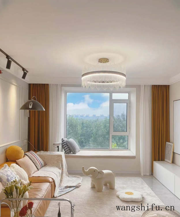 她家80平米，硬装只花了4W，比样板间还漂亮，朋友说花40W都信（4万装修80平米）