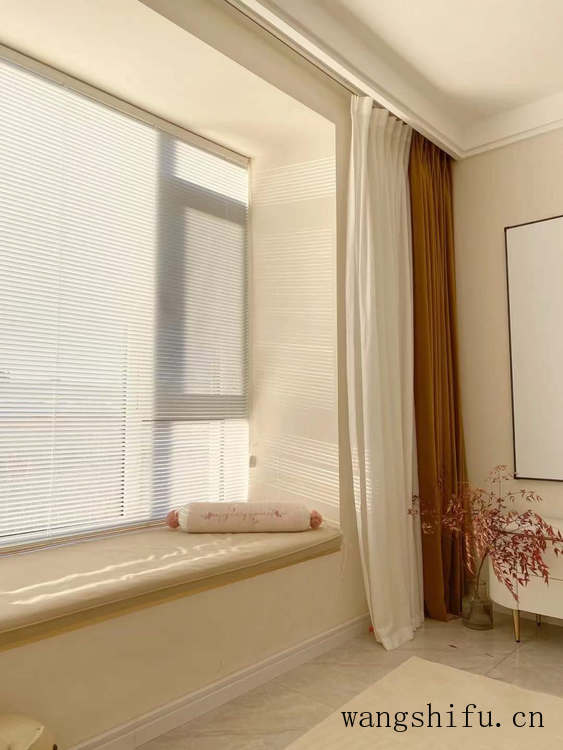 她家80平米，硬装只花了4W，比样板间还漂亮，朋友说花40W都信（4万装修80平米）