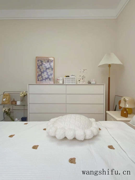 她家80平米，硬装只花了4W，比样板间还漂亮，朋友说花40W都信（4万装修80平米）