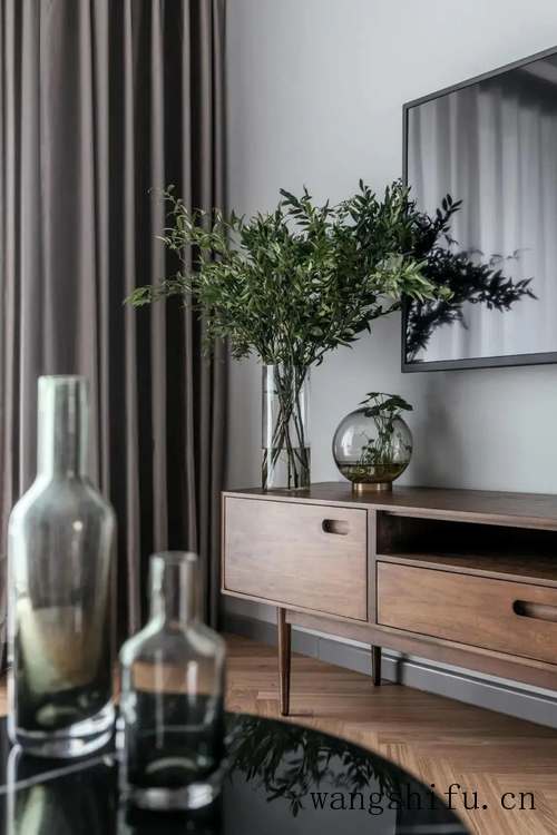 80㎡二房，花5W爆改成浪漫轻奢风的一居室，实用性更强，颜值更高（轻奢风格两室效果图）