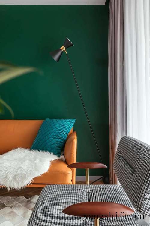 80㎡二房，花5W爆改成浪漫轻奢风的一居室，实用性更强，颜值更高（轻奢风格两室效果图）