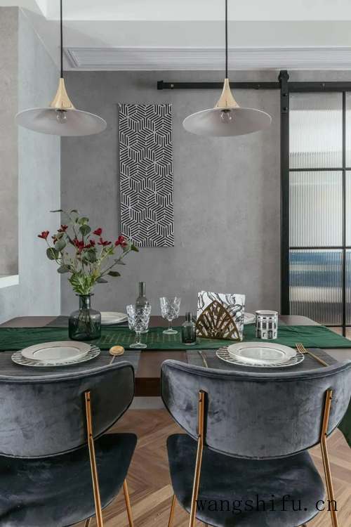 80㎡二房，花5W爆改成浪漫轻奢风的一居室，实用性更强，颜值更高（轻奢风格两室效果图）