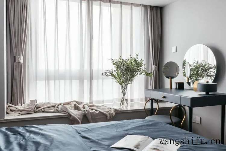 80㎡二房，花5W爆改成浪漫轻奢风的一居室，实用性更强，颜值更高（轻奢风格两室效果图）