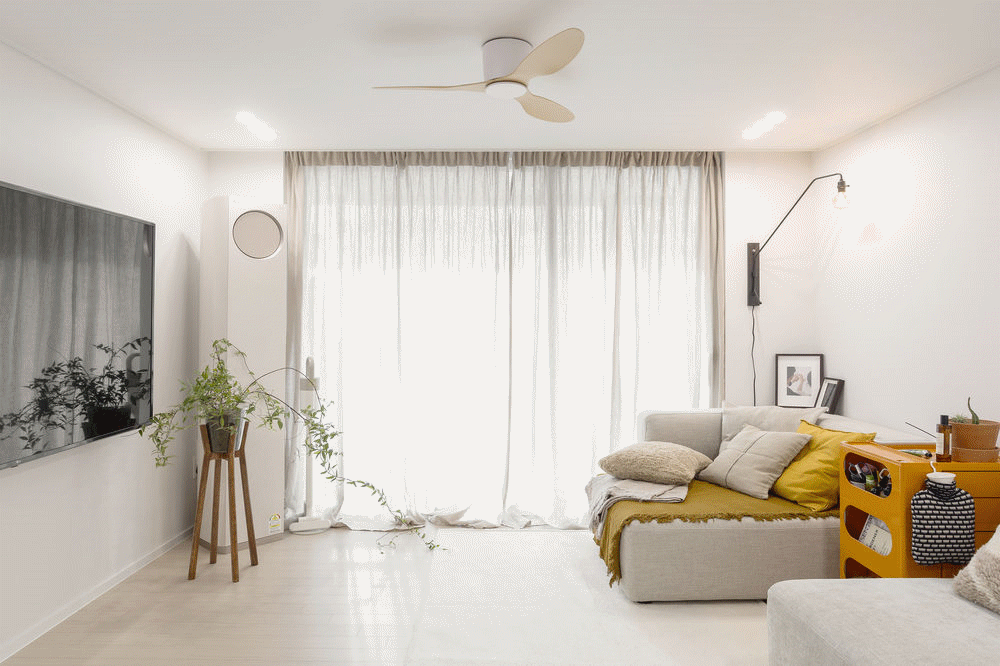 人生第一套房，是面积不过百的刚需户型，75㎡，装修“松弛有度”