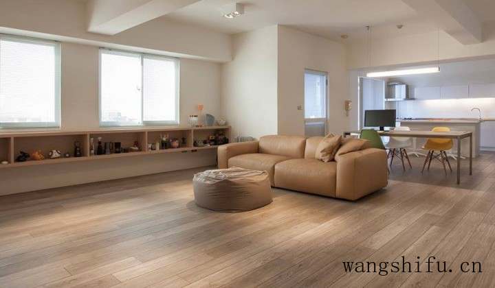 旧房改造，四卧改一卧，去繁从简原木元素的通透世界！