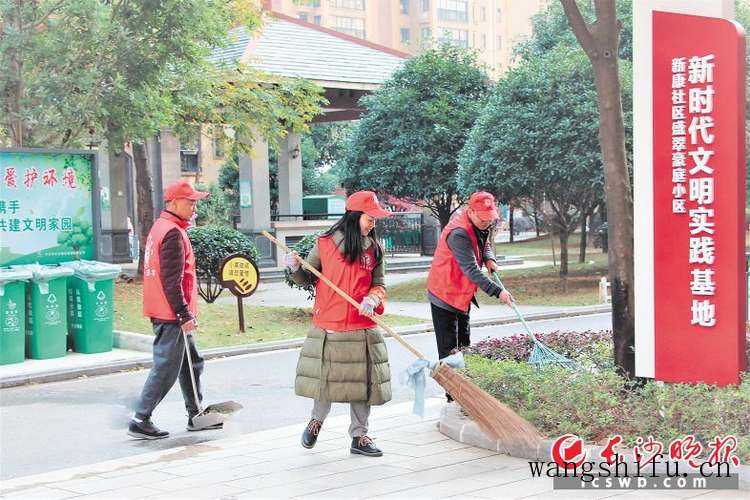 厨房吸顶灯安装与拆卸详解