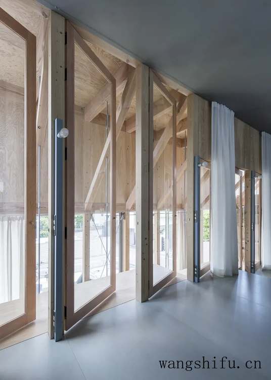 外墙弹性涂料翻新方法 外墙弹性涂料翻新方法