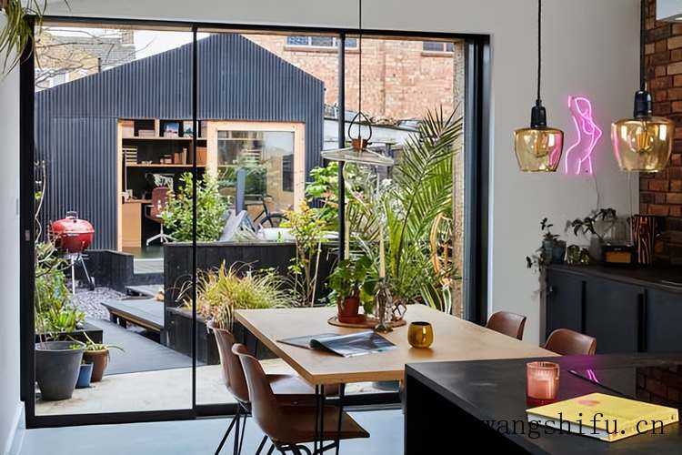 伦敦小夫妻动手改造破旧住宅，花了18.8万镑后，老房子焕发生机