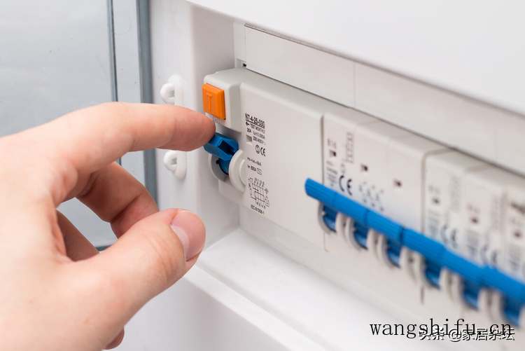 家装水电改造大概需要多少钱?为何感觉那么贵?贵在哪里?(为什么装修水电改造需要那么多钱) 家装水电改造大概需要多少钱?为何感觉那么贵?贵在哪里?(为什么装修水电改造需要那么多钱)