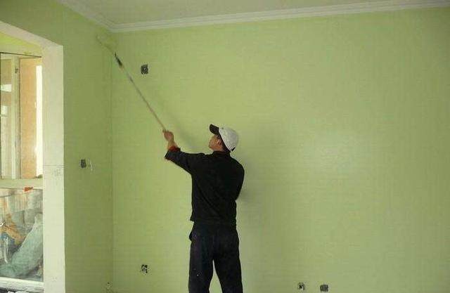 旧房翻新刷墙多久可以入住？