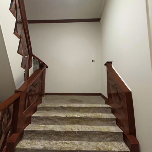 面漆和地板哪个先做